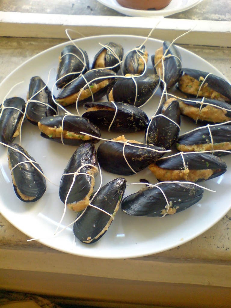 Stuffed mussels ready to cook 
